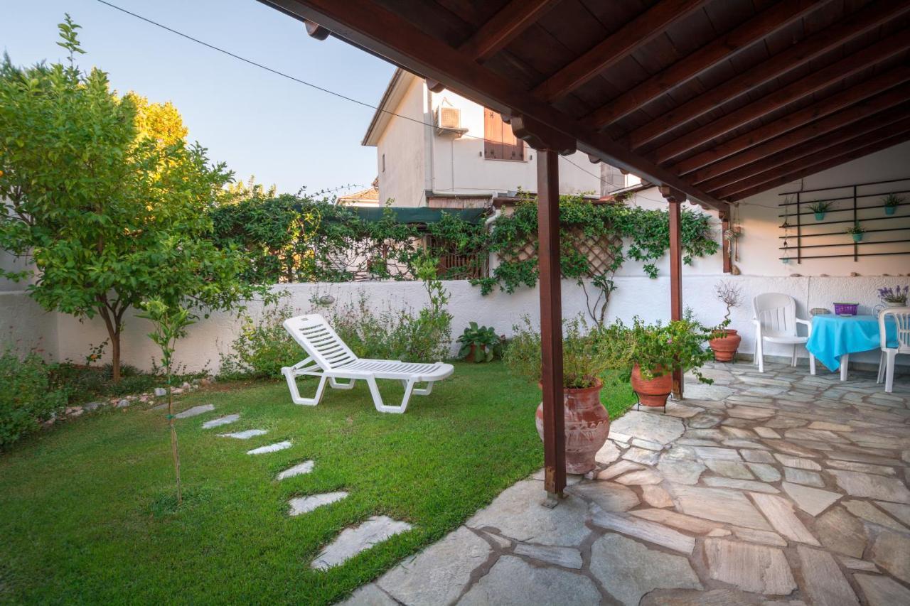 Villa Begonia By The Sea Koropi Extérieur photo