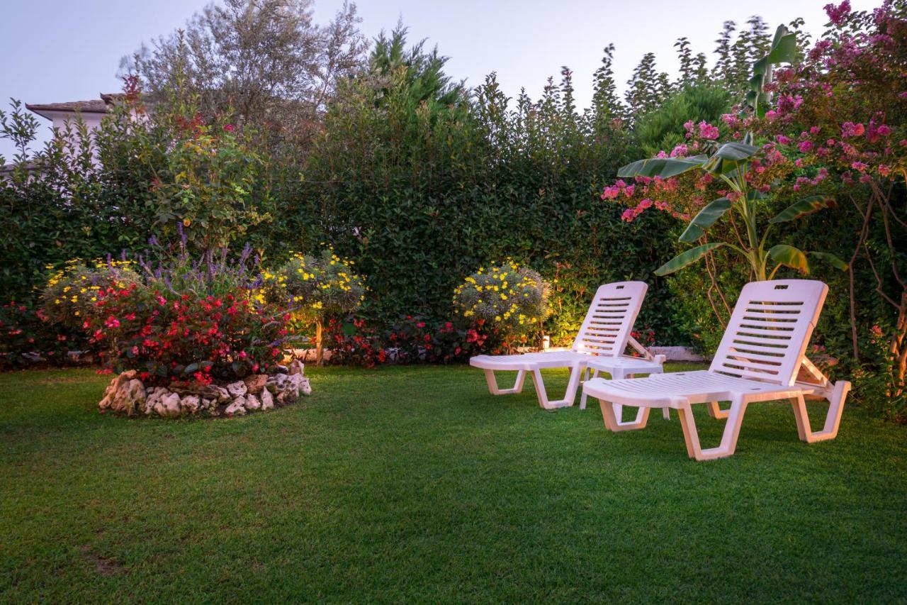 Villa Begonia By The Sea Koropi Extérieur photo